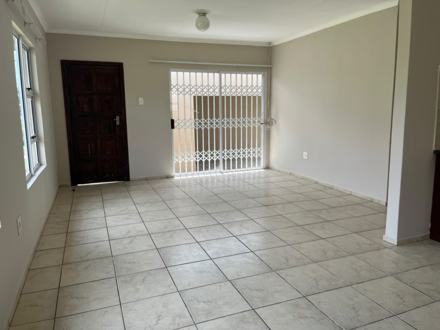 To Let 3 Bedroom Property for Rent in Southernwood Eastern Cape